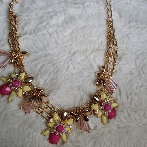 NWT Goldtone Statement Necklace